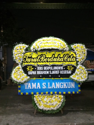 Papan Bunga Duka di Koragi