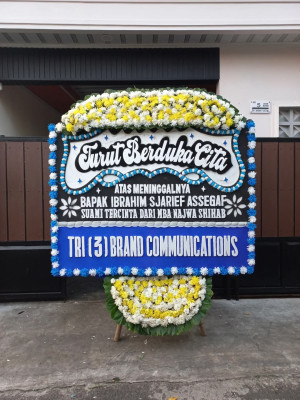 Papan Bunga Duka di Koragi